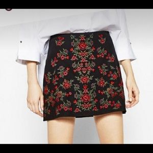 Zara black embroidered roses mini skirt